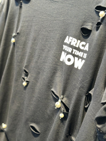 Noza Tee